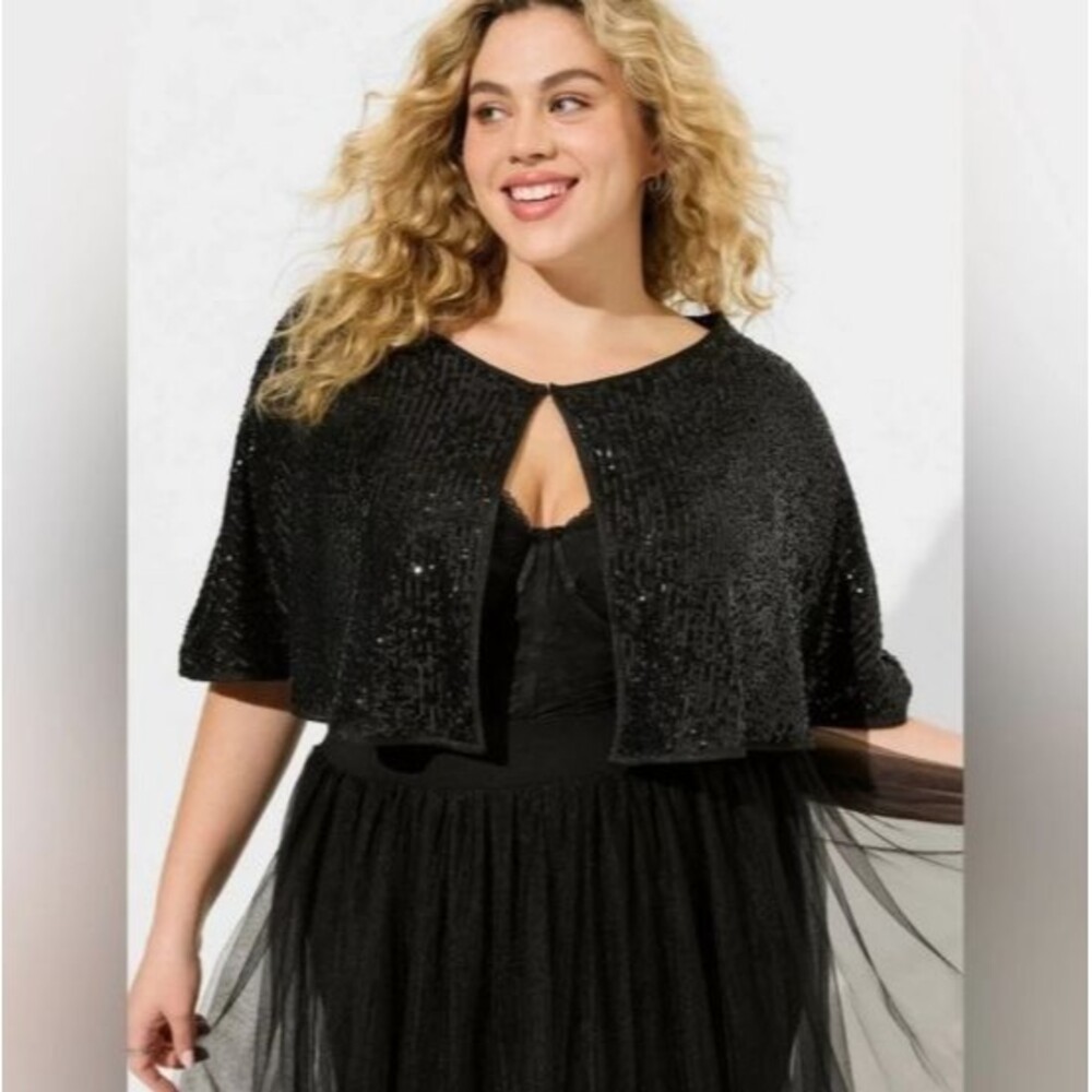 Torrid Black Sequin Capelet Bolero Shrug Cape One Size Plus OSFM NWT
